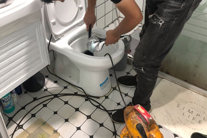 横栏镇疏通下水道