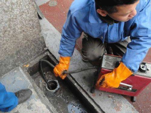 横栏镇疏通下水道